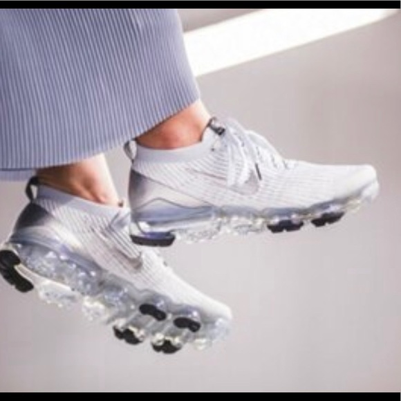 WOMEN'S NIKE AIR VAPORMAX FLYKNIT 3 RUNNING SHOES - Picture 9 of 9